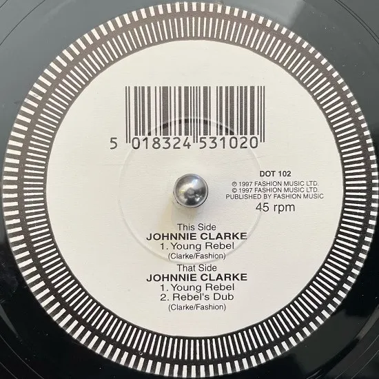 JOHNNIE CLARKE (JOHNNY CLARKE) / YOUNG REBELΥʥ쥳ɥ㥱å ()