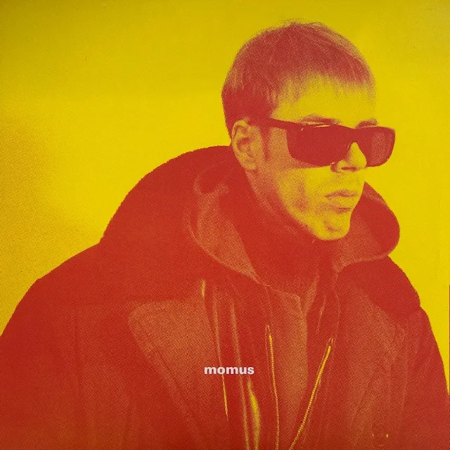 MOMUS / VOYAGER