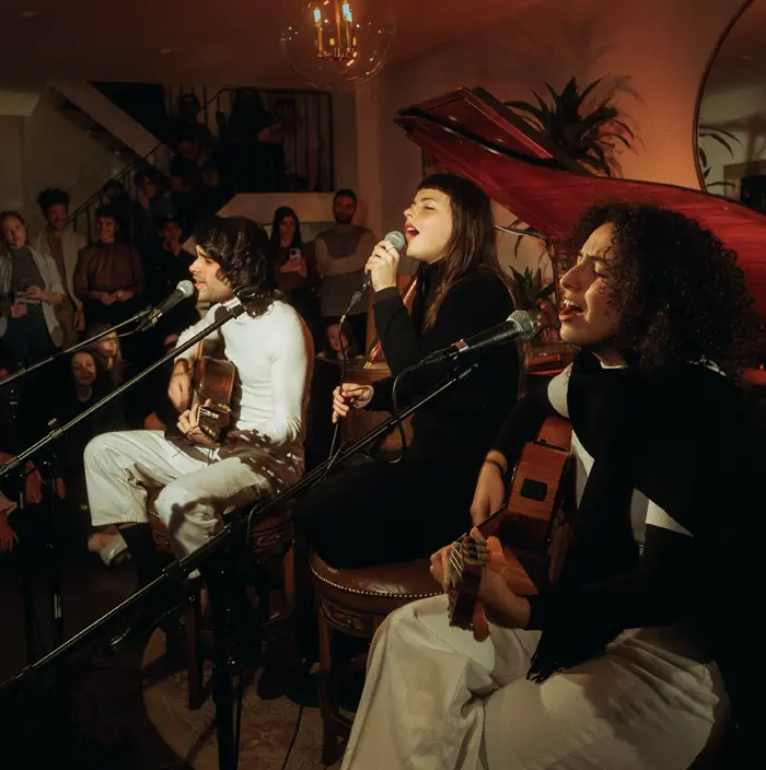 ZE IBARRA FEAT. DORA MORELENBAUM & JULIA MESTRE / LIVE AT GLASSHAUS 