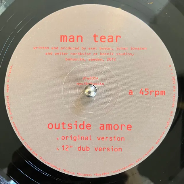 MAN TEAR / OUTSIDE AMORE