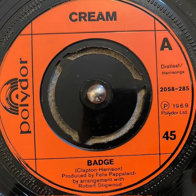 CREAM / BADGE