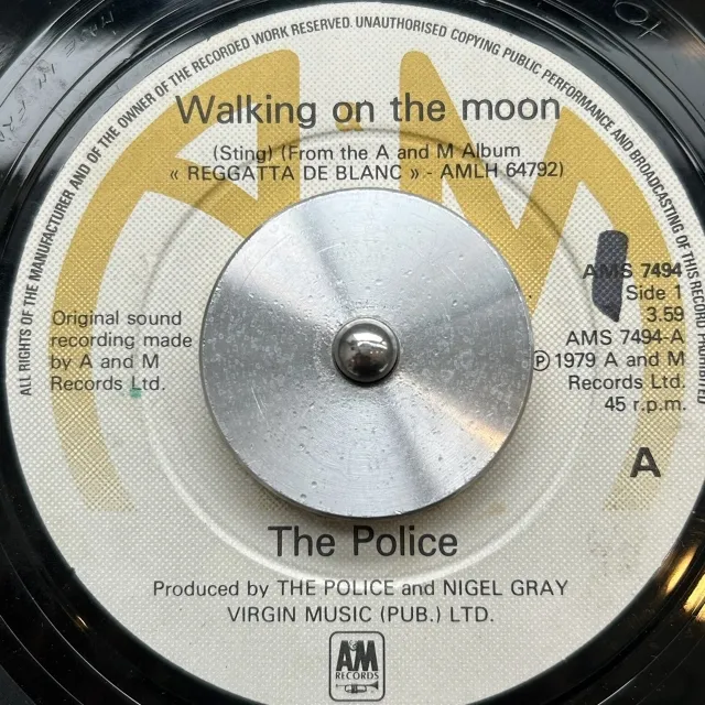 POLICE / WALKING ON THE MOON