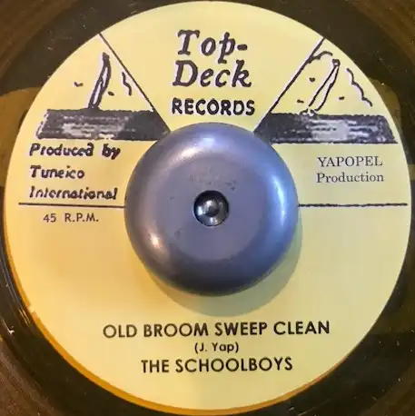 SCHOOLBOYS ／ AL & THE VIBRATORS ‎/ OLD BROOM SWEEP CLEAN ／ DREAM FOR TOMORROW